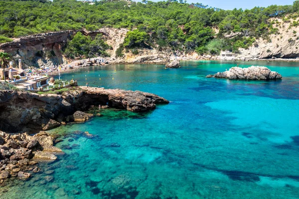 Ibiza Punta de Xarraca paraíso de praia azul-turquesa na Ilha Baleares — Fotografia de Stock