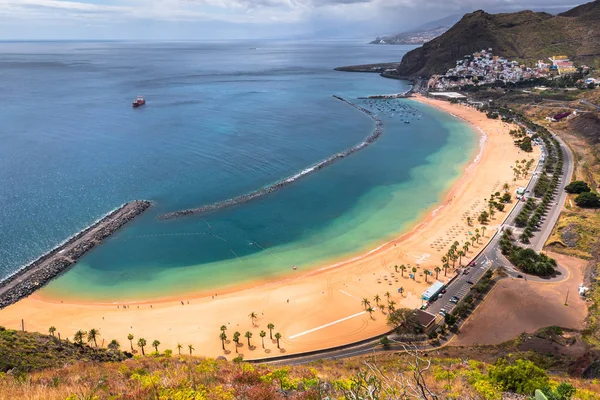 Las teresitas 海滩，特内里费岛，西班牙的视图 — 图库照片