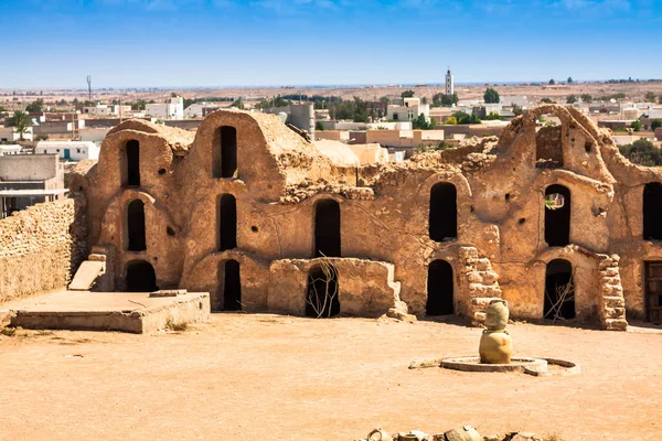 Medenine (Tunézia): hagyományos Ksour (Berber dúsított magtár — Stock Fotó