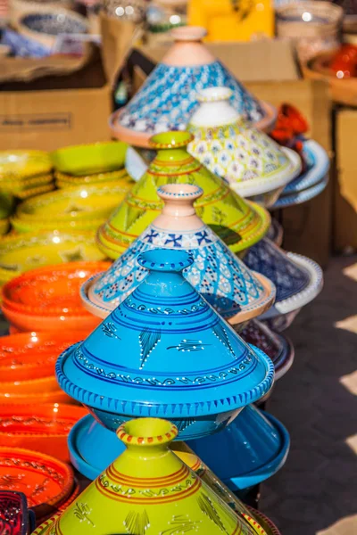 Tajines içinde belgili tanımlık çarşı, Marrakesh, Morocco — Stok fotoğraf