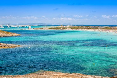 Formentera Balear Island view Batı sahilini denizden 