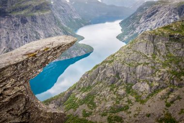 Norveç dağ trolltunga odda fiyort norge hiking Trail 