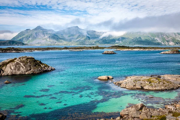 挪威北部，斯堪的那维亚的亮丽的风景线 — 图库照片