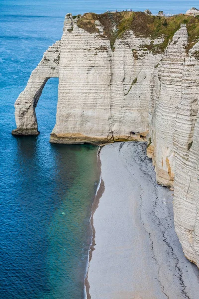 Die berühmten Klippen bei etretat in der Normandie, Frankreich — Stockfoto
