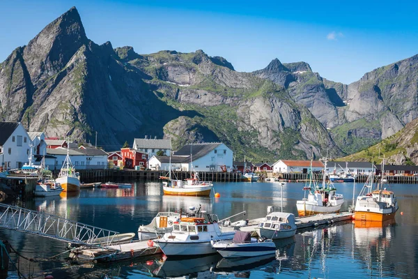 Weergave van Lofoten archipel bay — Stockfoto