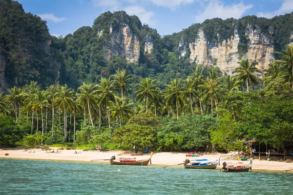 Exotic Ao Nang Beach, Krabi Province, Thailand — Stock Photo, Image