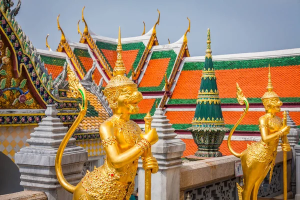 Golden Angle at Wat Phra Kaeo, Temple of the Emerald Buddha and — Stock Photo, Image