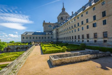 İspanya, Madrid yakınlarındaki San Lorenzo de El Escorial Kraliyet Manastırı