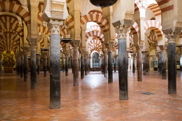 La mezquita kathedrale in cordoba, spanien. Die Kathedrale wurde gebaut — Stockfoto