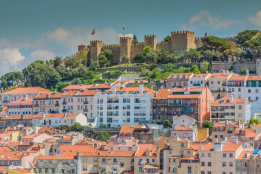 Öğleden sonra Sao Jorge Castle, Lizbon, Portekiz manzarası.