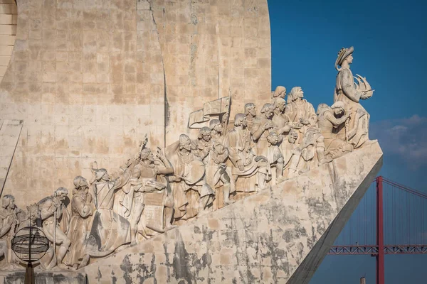 Monument till upptäckter av nya världen i lisboa, portugal — Stockfoto