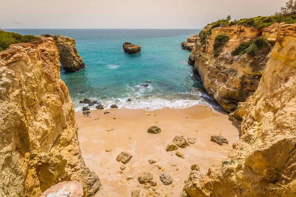 Praia Albandeira Pięknego Wybrzeża Plaży Algarve Portugalia Obrazy Stockowe bez tantiem