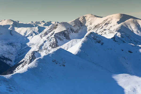 Montaña de invierno en Polonia desde Tatras - Kasprowy Wierch — Foto de Stock