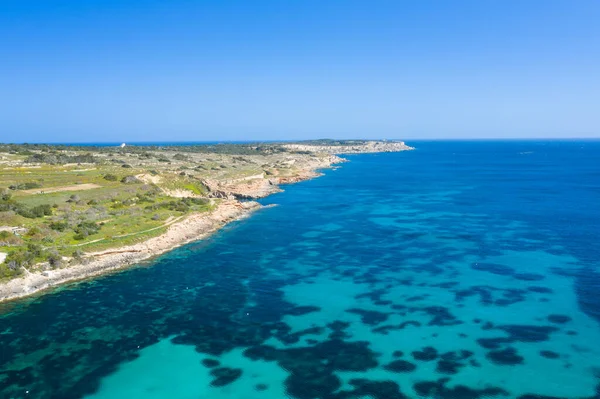 Malta Adasındaki Ünlü Mellieha Körfezi Nin Havadan Görünüşü — Stok fotoğraf