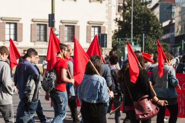 Milan, İtalya'da protesto öğrenciler