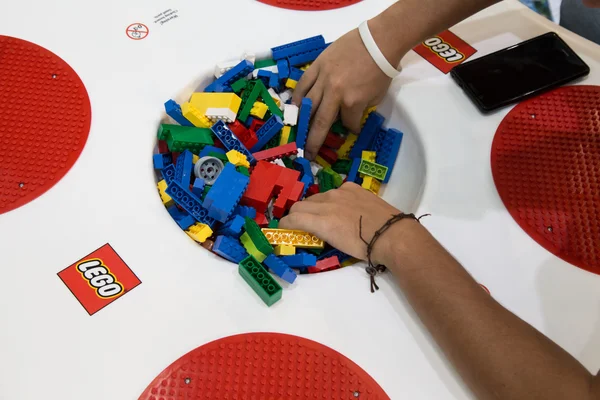 Кирпич Lego на Неделе Миланских игр 2016 — стоковое фото