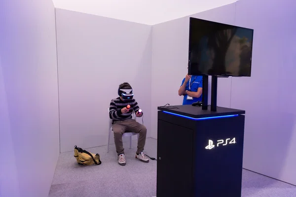Virtual reality headset di Milan Games Week 2016 — Stok Foto