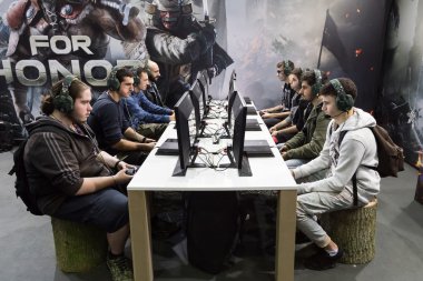 Milan Oyunlar hafta 2016 insanlara