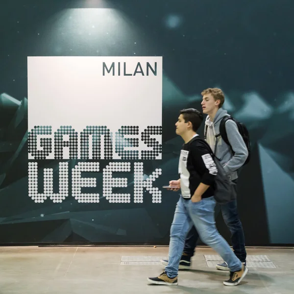 Persone alla Settimana dei Giochi di Milano 2016 — Foto Stock