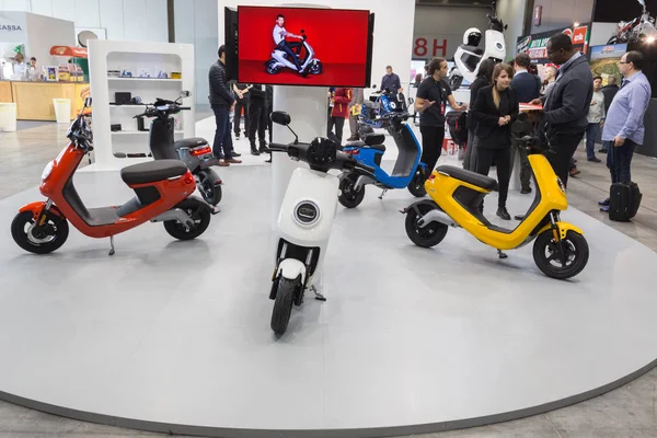 Скутеры на выставке EICMA 2016 — стоковое фото