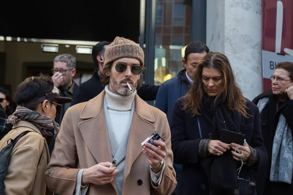 Fashionable people at Milan Men's Fashion Week — Stock Photo, Image