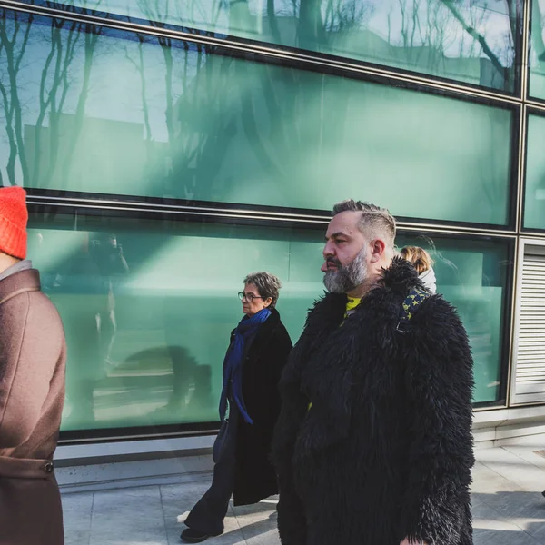 Fashionable people at Milan Men's Fashion Week — Stock Photo, Image