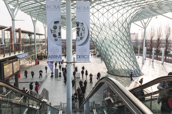 Personer som besöker Homi 2017 i Milano, Italien — Stockfoto