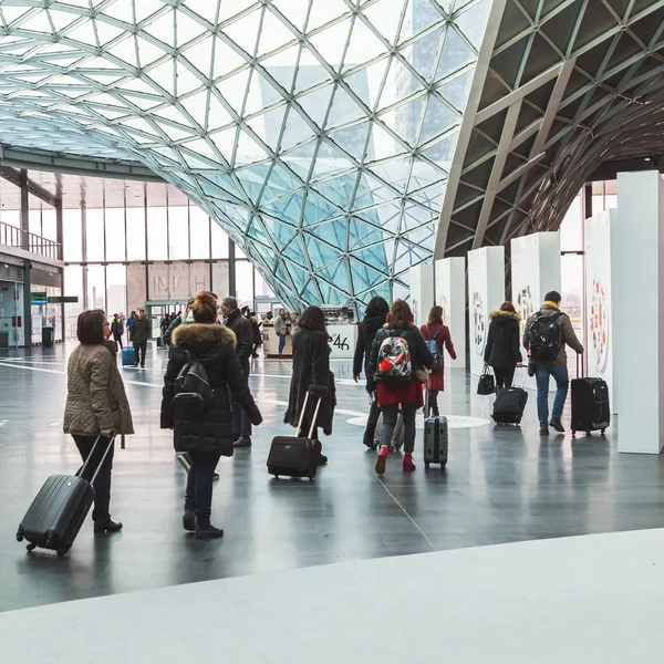 People visiting HOMI 2017 in Milan, Italy — Stock Photo, Image