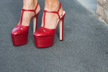 Ayrıntı ayakkabı Milan kadın moda haftası sırasında