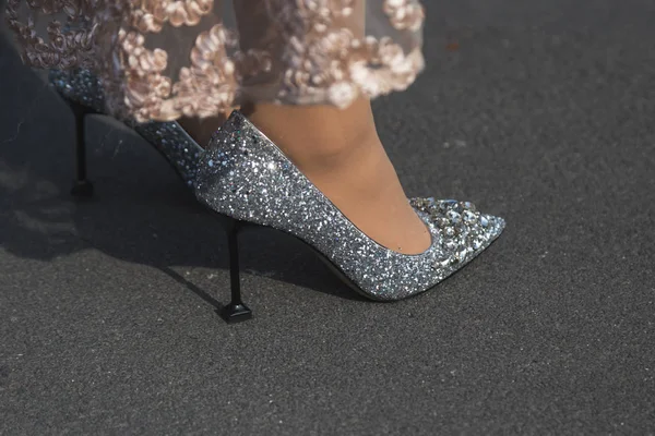 Λεπτομέρεια του παπούτσια κατά τη διάρκεια της εβδομάδας μόδας του Μιλάνο γυναικών — Φωτογραφία Αρχείου