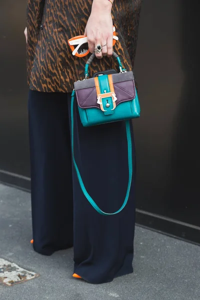 Detalle de la bolsa en Milan Women 's Fashion Week — Foto de Stock