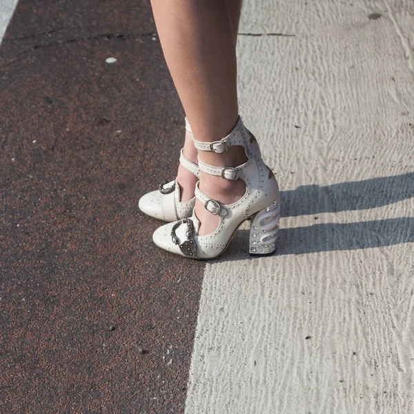 Detalle de zapatos durante la Semana de la Moda Femenina Milán — Foto de Stock