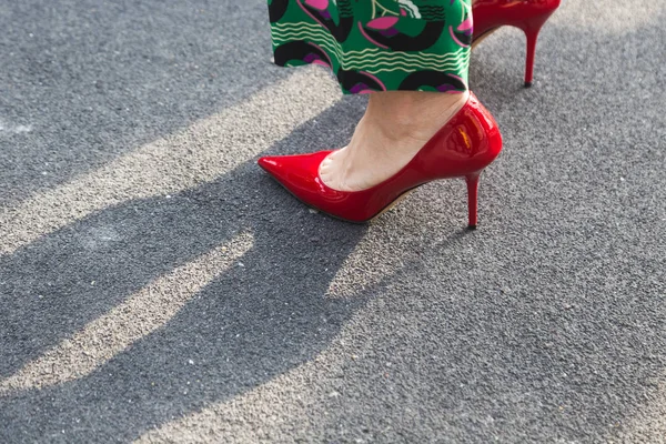 Detalhe de sapatos durante Milan Women 's Fashion Week — Fotografia de Stock