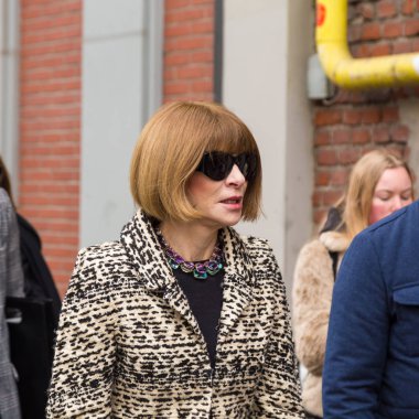 Anna Wintourat Milan kadın moda haftası