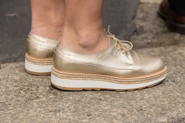 Detalle de piel en la Semana de la Moda Femenina de Milán — Foto de Stock