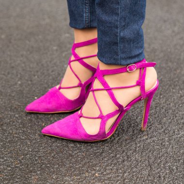 Ayrıntı ayakkabı Milan kadın moda haftası