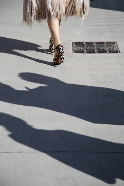 Részlet a cipő a nők milánói Fashion Week — Stock Fotó