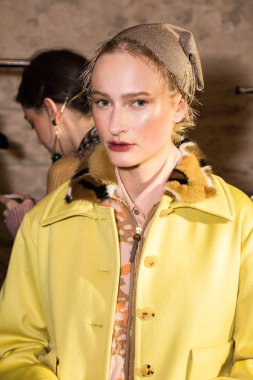 Backstage içinde mükemmel modele Cividini gösterisi