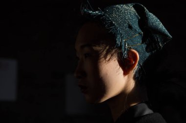 Backstage muhteşem modeli Cividini gösterisi