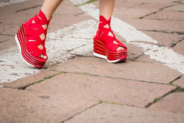 德泰的鞋在米兰妇女时装周 — 图库照片