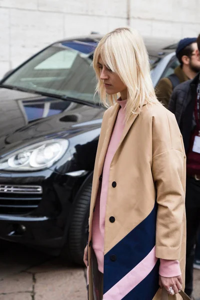 Linda Tol at Milan Women's Fashion Week Stock Image