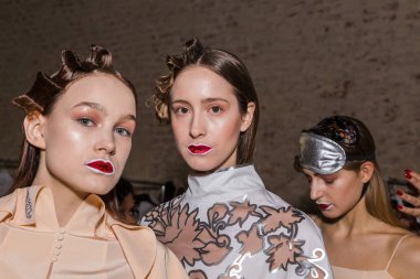 Backstage muhteşem modeller