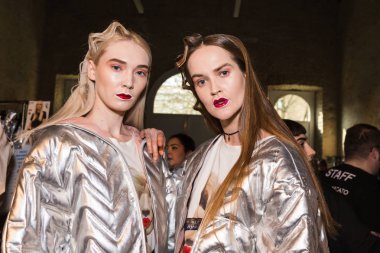 Backstage muhteşem modeller