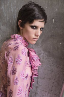 Backstage muhteşem modeli