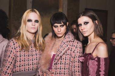 Backstage muhteşem modeller