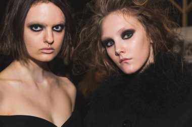 Backstage muhteşem modeller