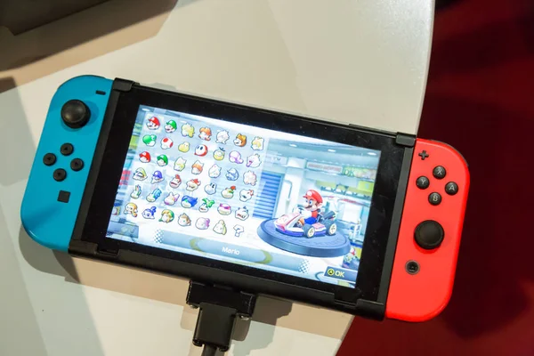 Die neue Nintendo Switch auf der fuorisalone 2017 — Stockfoto