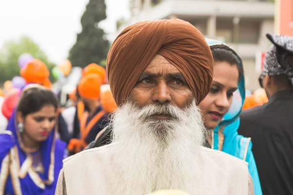 Sikh man taking part in the Vaisakhi parade — Stock Photo, Image
