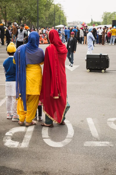 Sikh mengambil bagian dalam parade Vaisakhi — Stok Foto