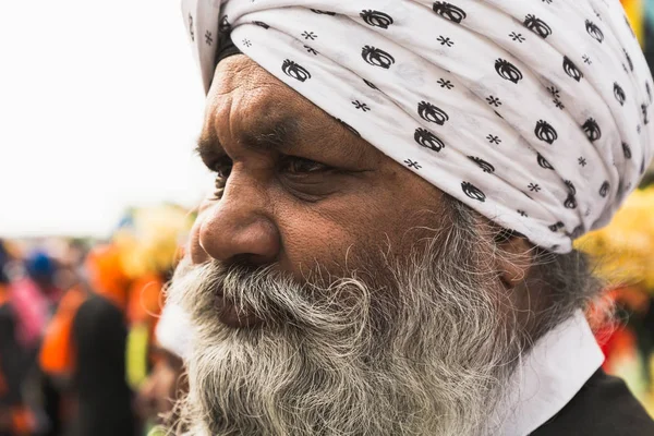 Sikh man taking part in the Vaisakhi parade — Stock Photo, Image